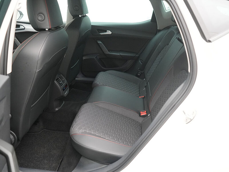 SEAT Leon FR Plus DSG VIRT CARPLAY LED SHZ PDC