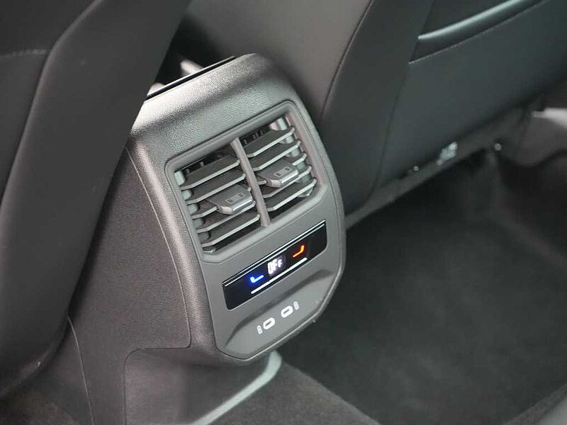 CUPRA Leon ST DSG VIRT CARPLAY LED DSG ACC SHZ PDC