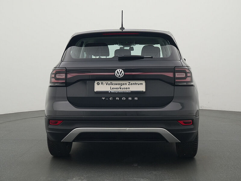 Volkswagen T-Cross DSG APP AHK CONNECT ACC SHZ
