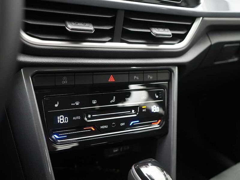 Volkswagen T-Roc Style DSG LED KAM SHZ PDC VIRT APP