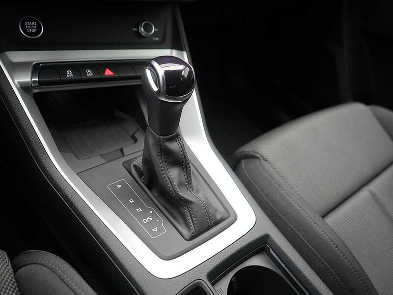 Audi Q3 advanced S TRON AHK NAVI VIRT LEDER
