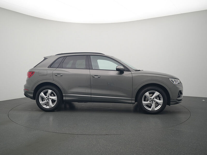 Audi Q3 advanced S TRON AHK NAVI VIRT LEDER