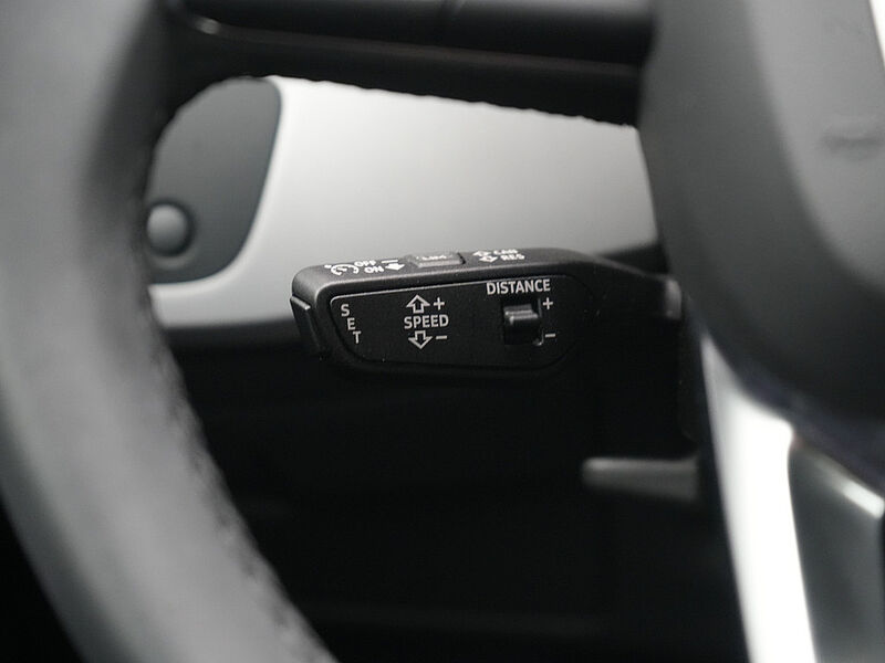 Audi A4 Avant advanced STRON MEMORY KAM LED SHZ APP