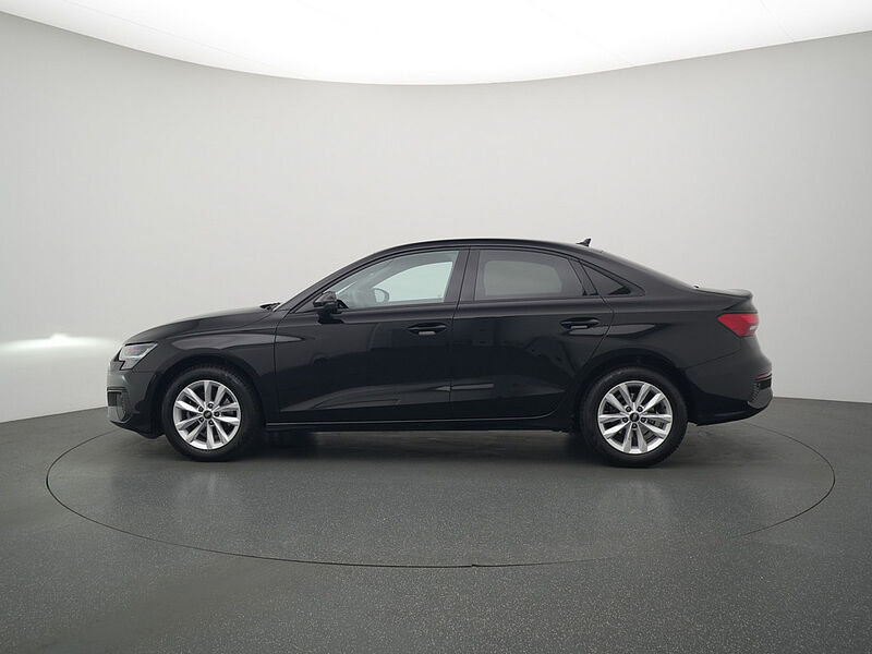 Audi A3 Limousine 30 ACC B&O KAM SHZ LED