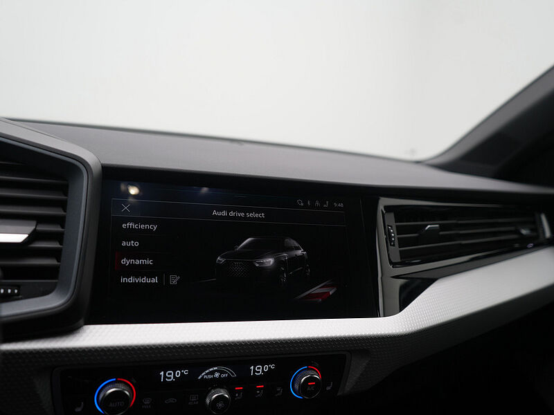 Audi A1 Sportback 35 S line ACC NAVI KAM SHZ PDC