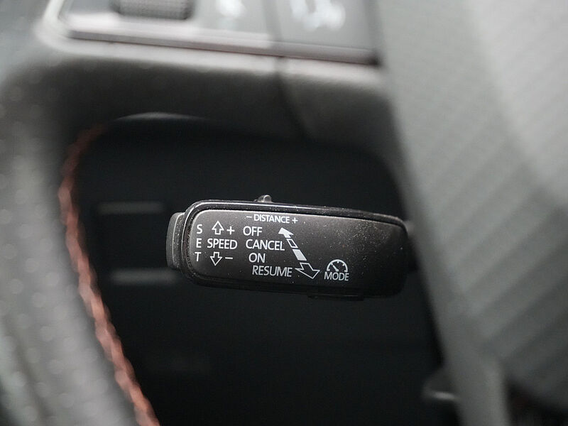 CUPRA Ateca 4Drive DSG PANO AHK ACC NAVI LEDER VIRT