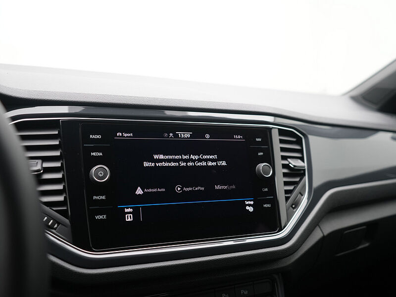 Volkswagen T-Roc Sport DSG AHK NAVI VIRT ACC KEYLESS APP