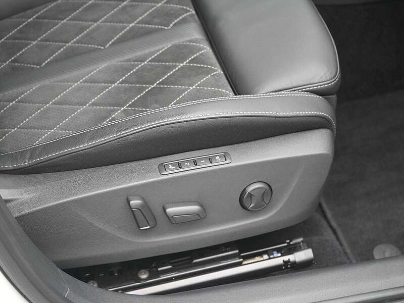 SKODA OCTAVIA Combi RS DSG ACC NAVI AHK KAM SHZ MEMORY