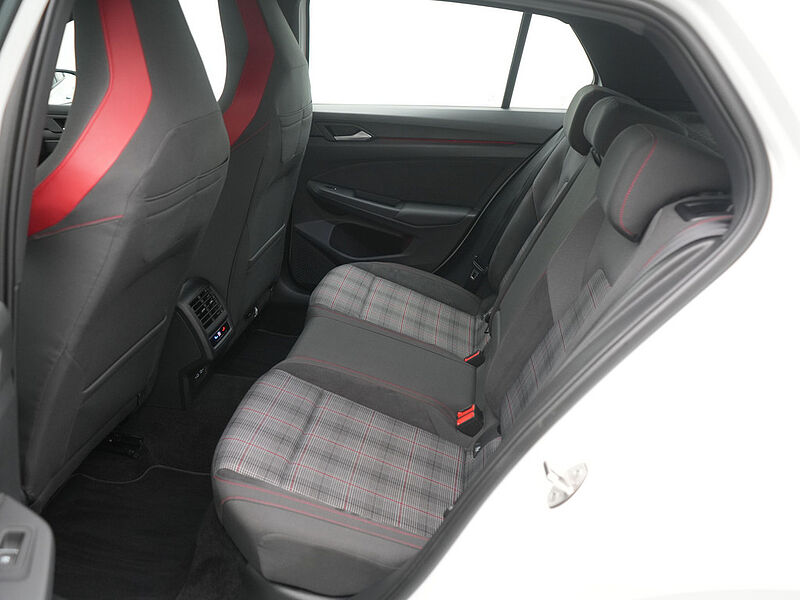 Volkswagen Golf VIII GTI DSG LED VIRT SHZ ACC PDC