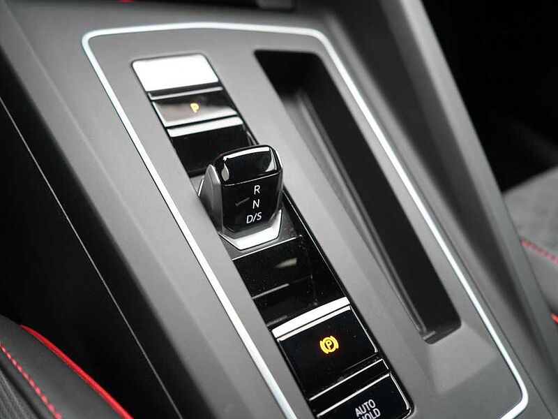 Volkswagen Golf VIII GTI Clubsport NAVI HUD H/K ACC DCC KAM