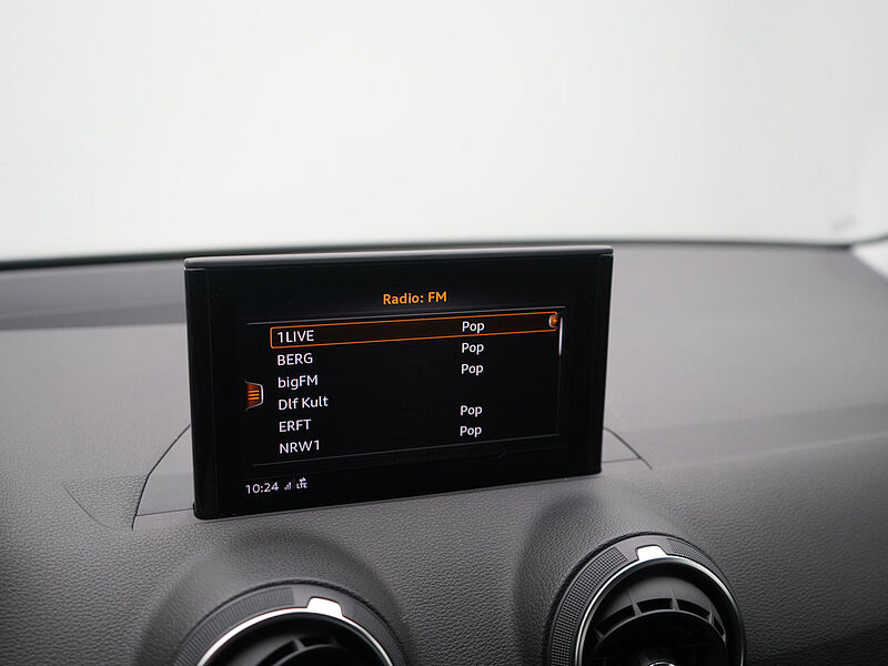 Audi Q2 Sport quattro S TRON AHK NAVI SHZ PDC