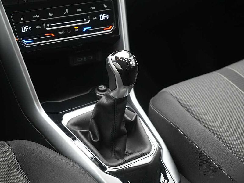 Volkswagen T-Roc Life VIRT NAVI AHK LED SHZ PDC