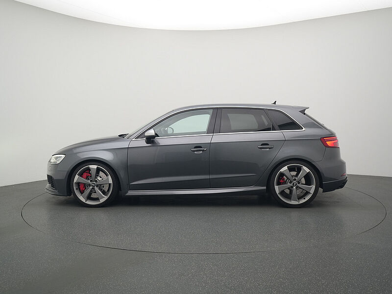 Audi RS3 Sportback LEDER RAUTE B&O NAVI VIRT LED SHZ