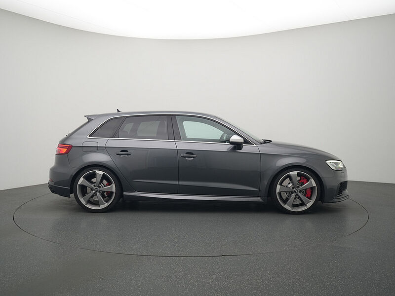 Audi RS3 Sportback LEDER RAUTE B&O NAVI VIRT LED SHZ