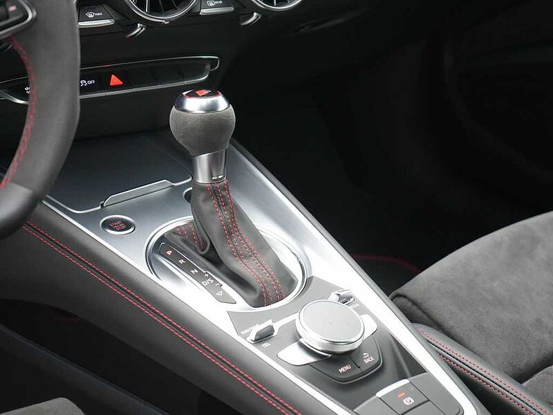 Audi TT VIRT NAVI RAUTE PDC
