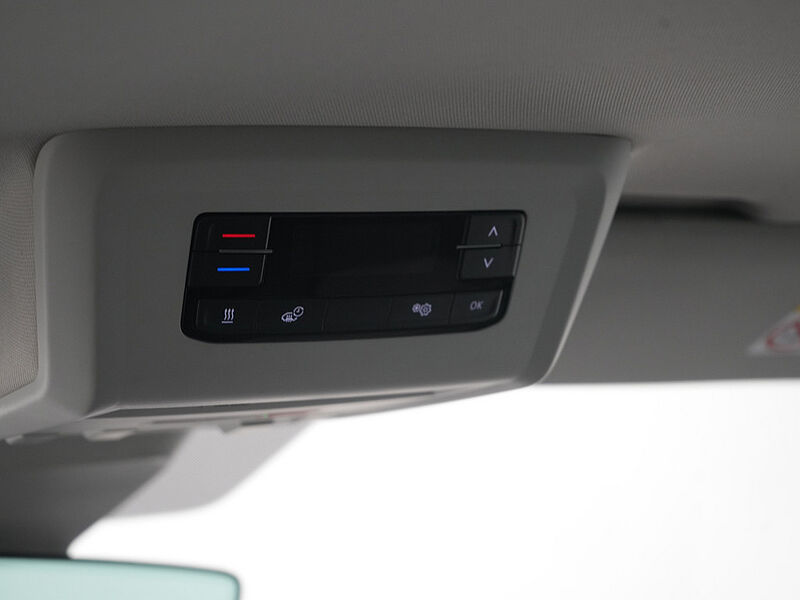 Volkswagen T6.1 Multivan ACC NAVI MEMORY AHK LEDER STANDHZ