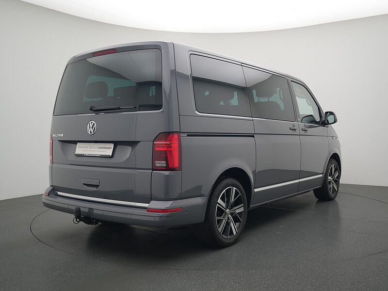 Volkswagen T6.1 Multivan DSG VIRT ACC AHK MEMORY STANDHZ