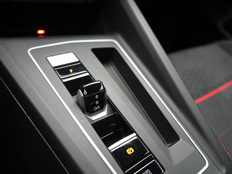 Volkswagen Golf VIII GTI Clubsport MATRIX SHZ KAM PDC ACC