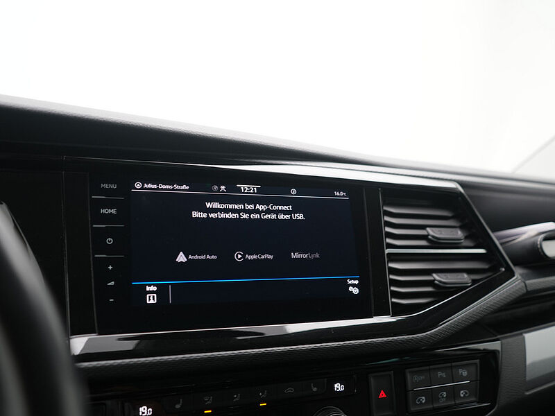 Volkswagen T6.1 Multivan Generation Six AHK NAVI STANDHZ