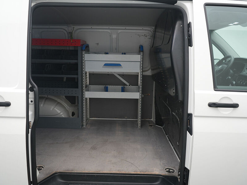 Volkswagen T6.1 Kasten PORT NAVI PDC REGALE FLÜGELTÜR KLIMA