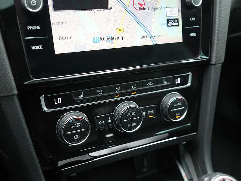 Volkswagen Golf VII GTI PANO LED LEDER SHZ PDC