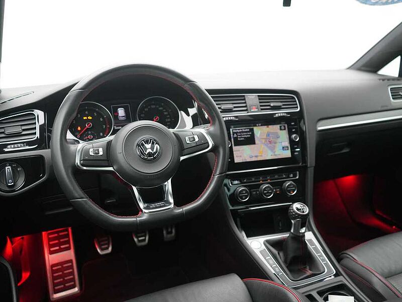 Volkswagen Golf VII GTI PANO LED LEDER SHZ PDC