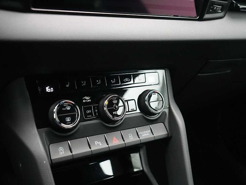 SKODA KAROQ Sportline DSG ACC NAVI VIRT APP KAM MATRIX