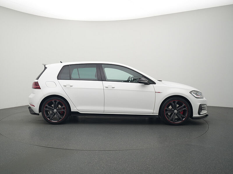 Volkswagen Golf VII PANO LEDER LED SHZ PDC