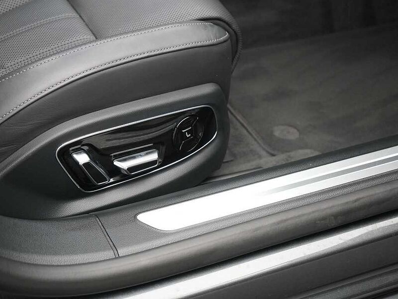 Audi A8 STANDHZ AHK B&O LEDER KAM SHZ PANO