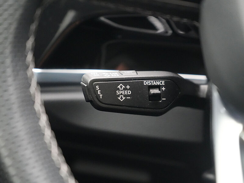 Audi Q3 LED KAM AHK ACC SHZ PDC