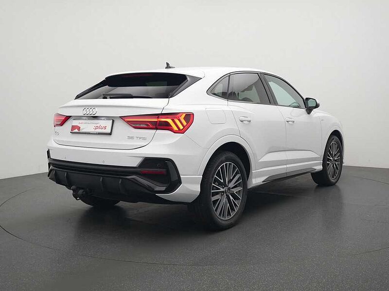 Audi Q3 LED KAM AHK ACC SHZ PDC