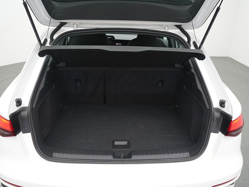 Audi A3 Sportback 40 quattro advanced LED AHK SHZ PDC