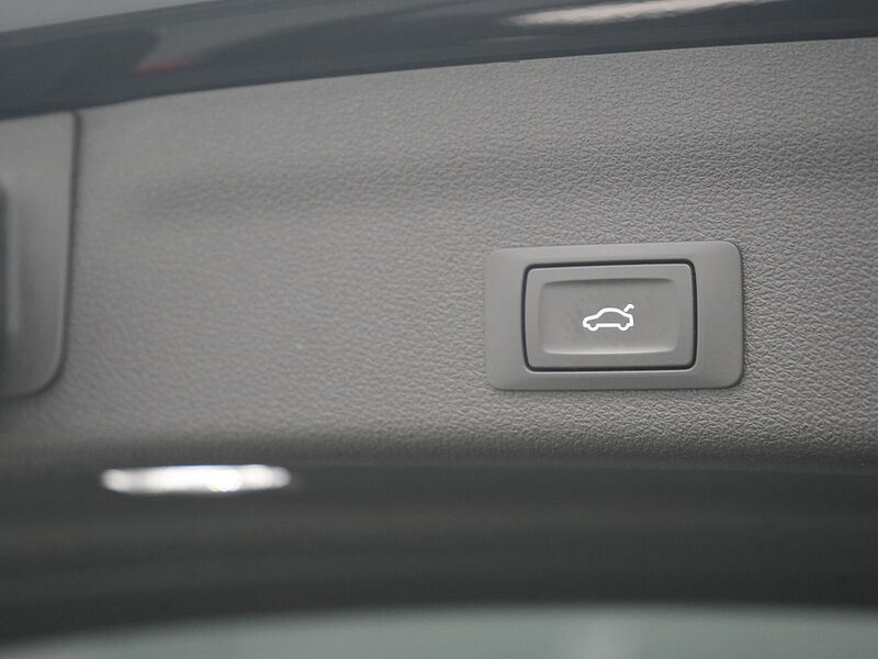 Audi A6 Avant 40 Sport LED 360° AHK SHZ KAM PDC