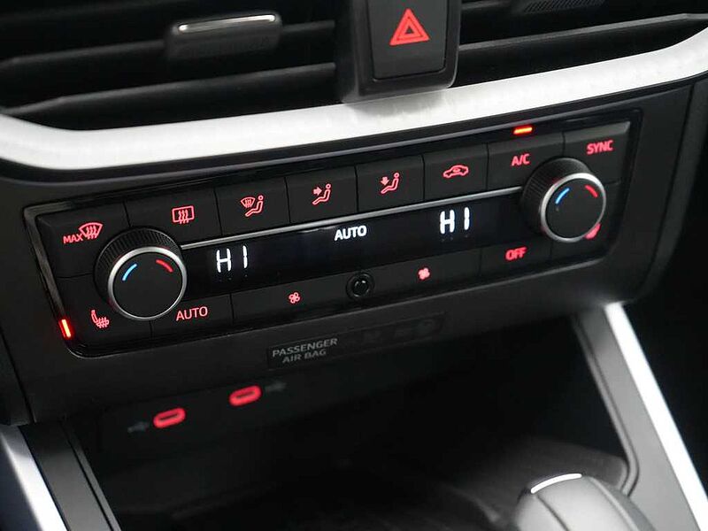 SEAT Arona FR DSG AHK ACC CARPLAY SHZ NAVI VIRT KAM