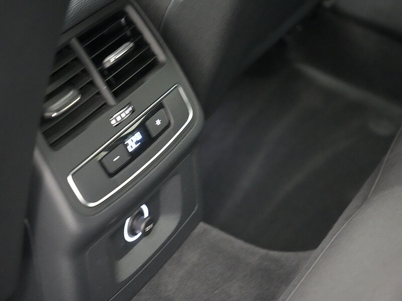 Audi A4 Avant Sport ultra STRON AHK MATRIX KAM NAVI