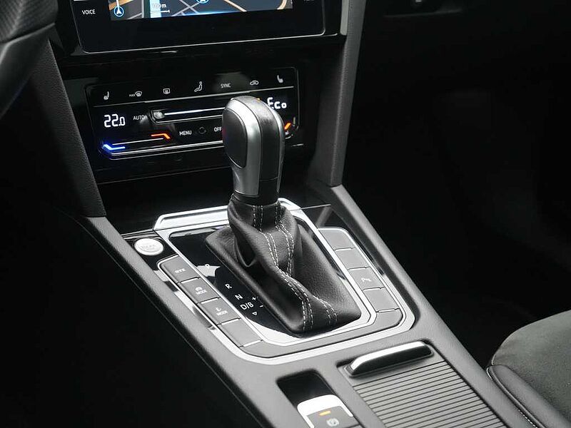 Volkswagen Arteon SB R-Line KEYLESS CARPLAY PANO SHZ LED