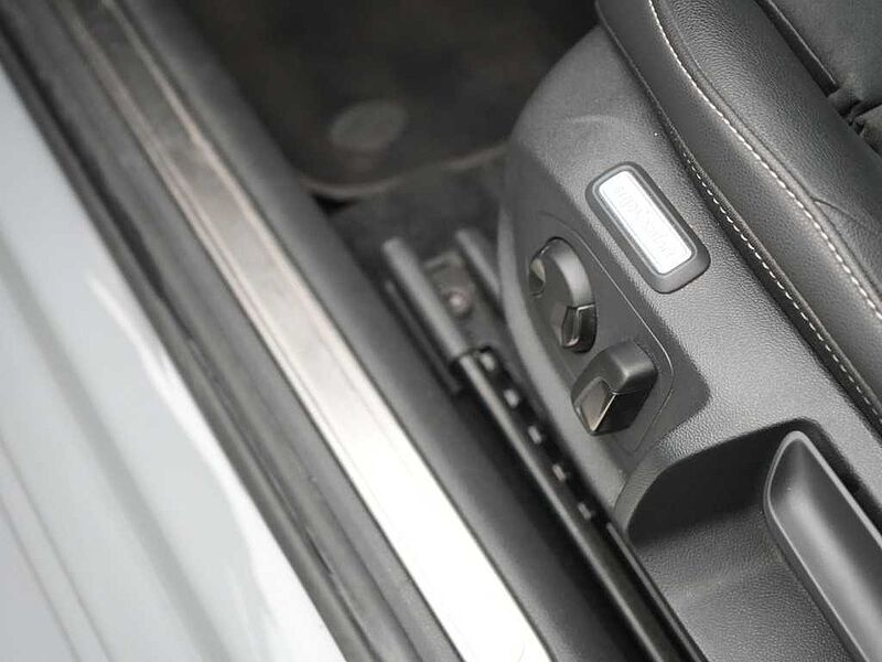 Volkswagen Arteon SB R-Line KEYLESS CARPLAY PANO SHZ LED