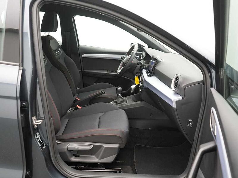 SEAT Ibiza FR BEATS APP CONNECT PDC SHZ KAM VIRT NAVI