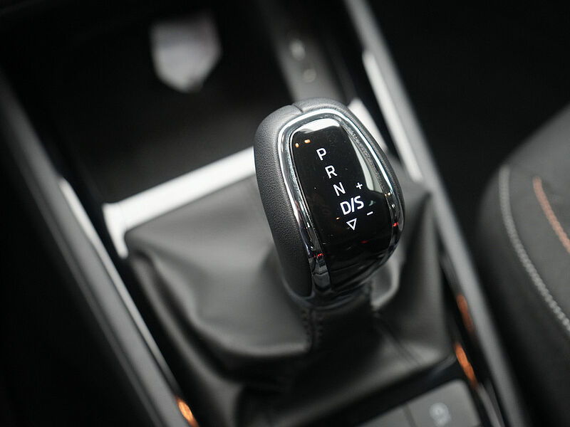 SKODA SCALA Tour DSG VIRT APP ACC LED SHZ PDC