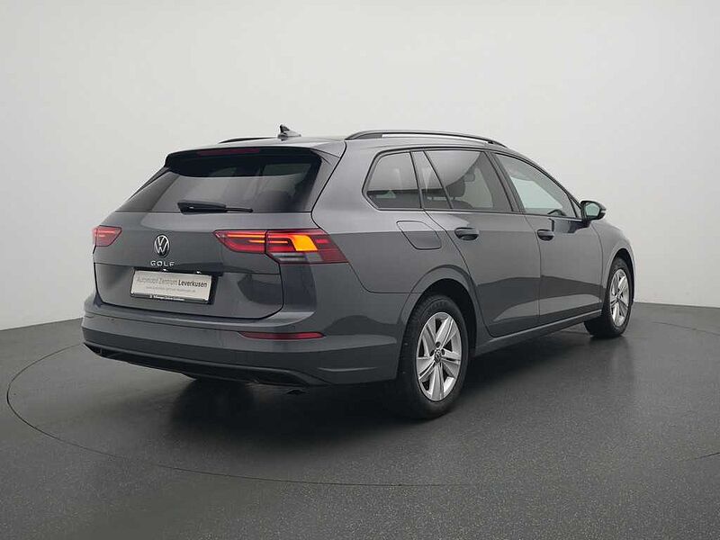 Volkswagen Golf VIII Variant Life DSG NAVI VIRT MEMORY APP