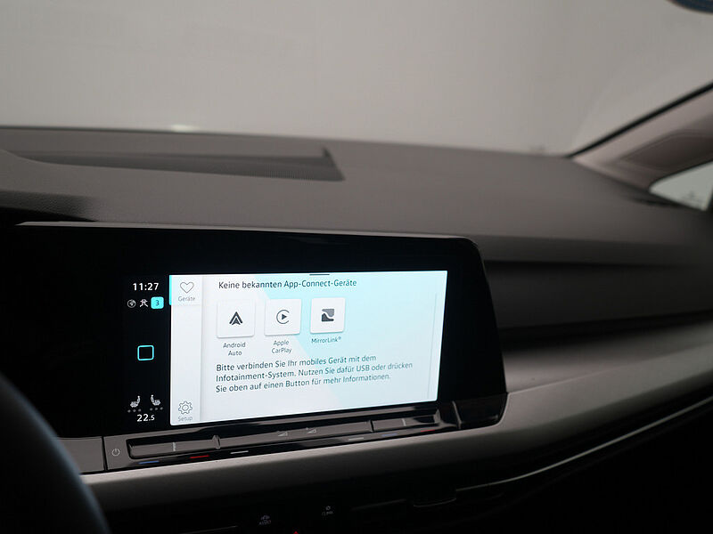 Volkswagen Golf VIII Variant Life DSG LED SHZ PDC NAVI VIRT