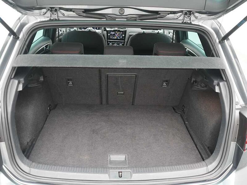 Volkswagen Golf VII LED SHZ KAM DSG ACC PDC