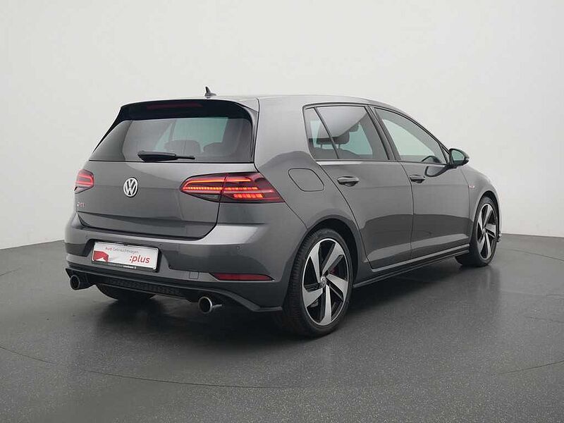 Volkswagen Golf VII LED SHZ KAM DSG ACC PDC