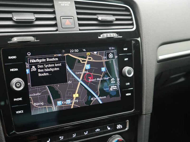 Volkswagen Golf VII LED SHZ KAM DSG ACC PDC