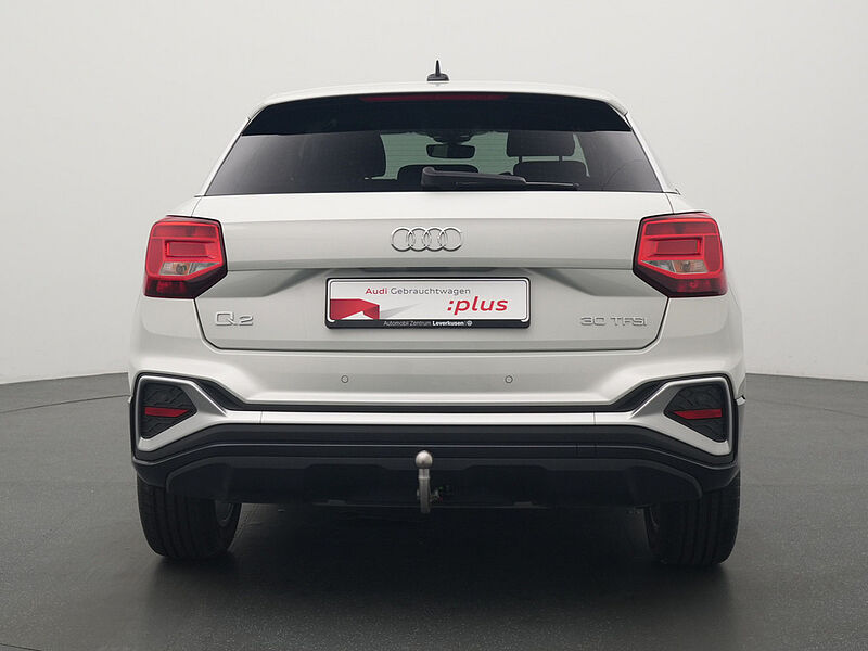 Audi Q2 S line PDC SHZ LED CARPLAY AHK