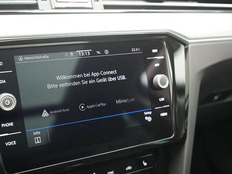 Volkswagen Passat Variant DSG ACC DCC VIRT LED SHZ CARPLAY