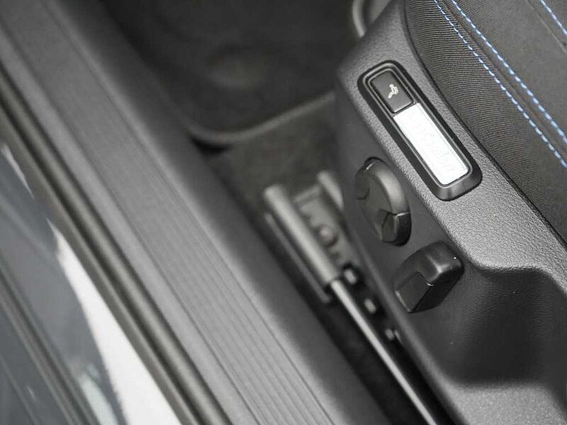 Volkswagen Passat Variant DSG ACC DCC VIRT LED SHZ CARPLAY