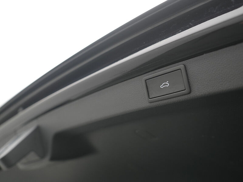 SKODA OCTAVIA Combi Selection DSG MATRIX ACC NAVI KAM