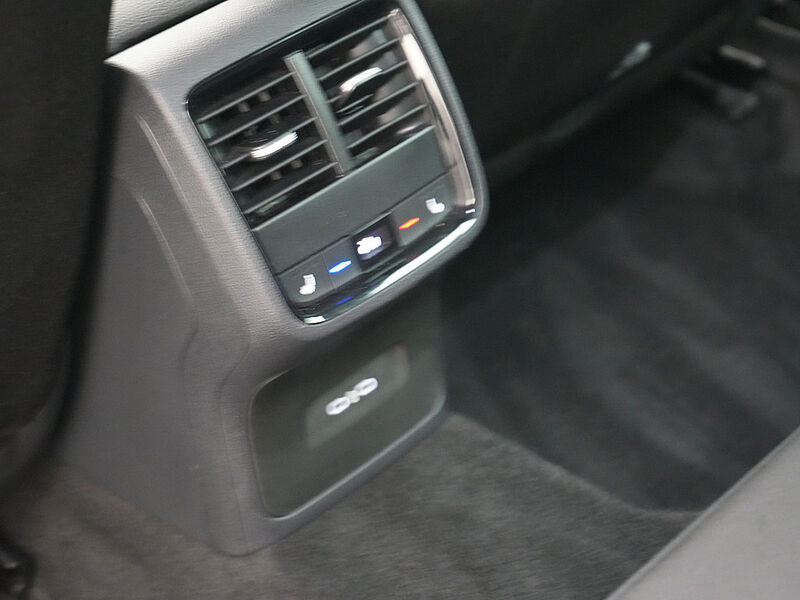 SKODA OCTAVIA Combi Selection DSG VIRT SHZ LED KAM