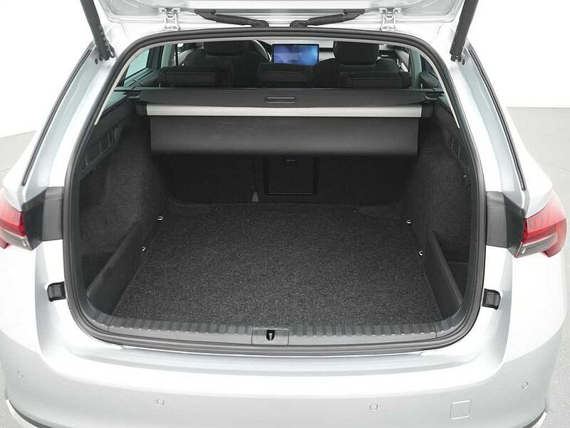 SKODA OCTAVIA Combi Selection DSG VIRT SHZ LED KAM